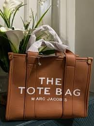 Tote Bag Marc Jacobs: The Ultimate Style Guide for a Smart, Stylish, and Everyday-Wearable Bag
